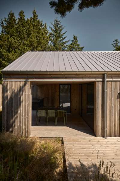Rib Sheets on the roof set the stage for summer cottage coziness, Torndrupskovvej 3, 9370 Hals, Denmark